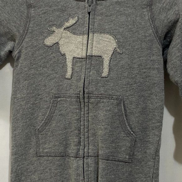 Carter's ❤️ Baby Boy 100% Cotton Front Zipper Romper Size 9 Months (PRE-LOVED) - Picture 2 of 6